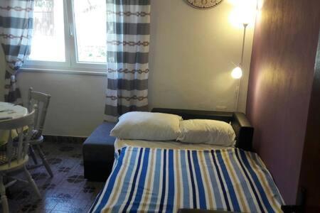 Apartman Dolores Kuciste Extérieur photo